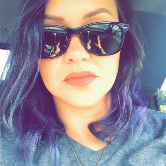 Meet your Posher, Megan **NEW ITEMS!! - Picture 1 of 16